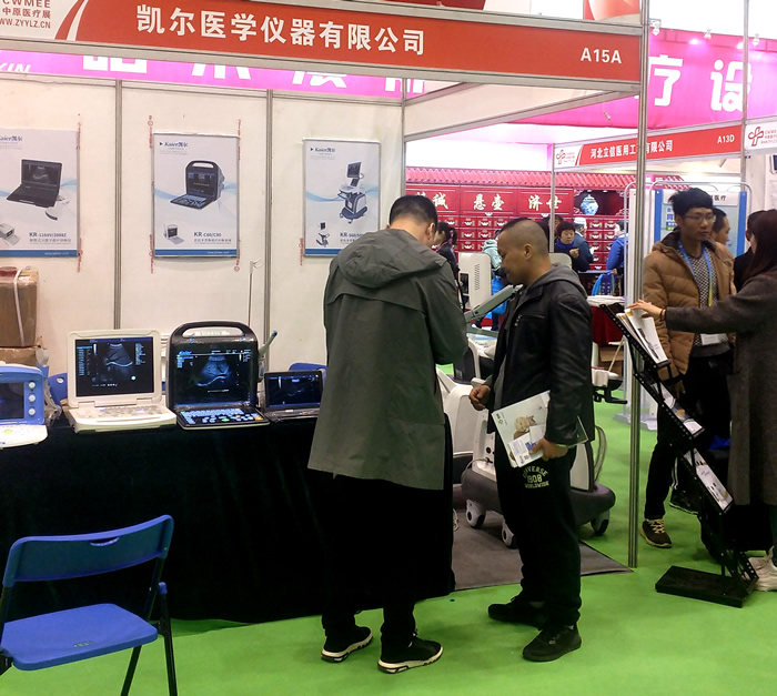 新老客戶前來凱爾展位A15A，蒞臨指導(dǎo)采購洽談機(jī)器。